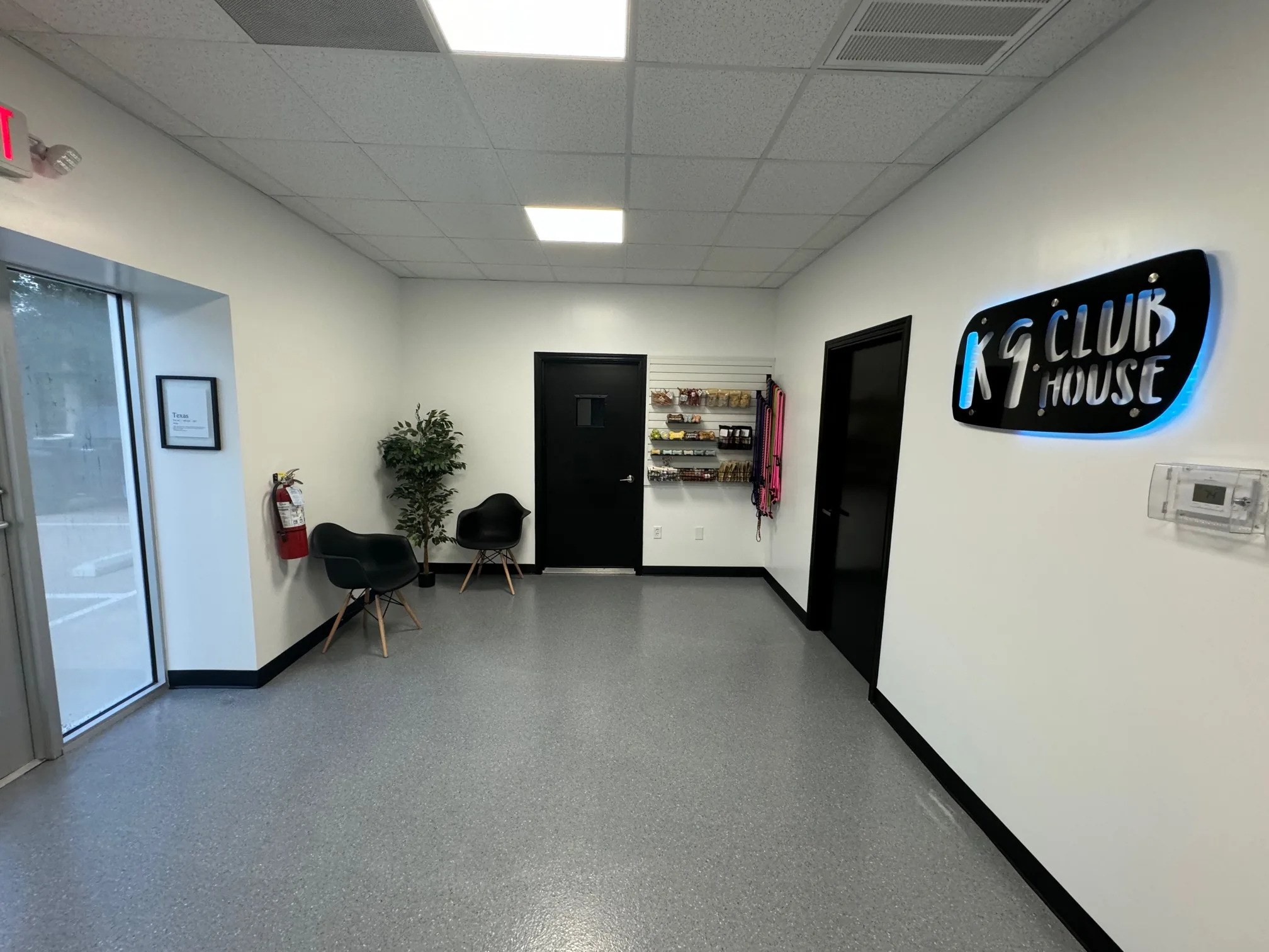K9 Clubhouse lobby in Spring, TX